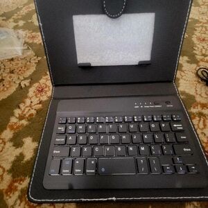 Black Tablet Case with USB Cable And Keyboard Bluetooth With Stand